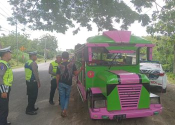 Utamakan Aman, Satlantas Polres Rembang Bina Pengemudi Kereta Kelinci