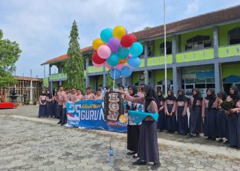 MTsN 1 Pati Meriahkan Hari Guru Nasional 2025 dengan Persembahan Kreatif dari Siswa