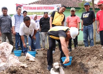 Warga Desa Tegaldowo Gunem Rembang Membangun Pos Polisi Secara Swadaya, Kapolres Rembang Ucapkan Terimakasih