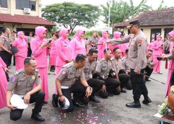 Upacara Kenaikan Pangkat Polri Periode 1 Januari 2026 di Polres Rembang Berlangsung Khidmat