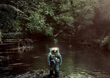 Spaceman (2024): Film Sci-Fi Emosional Adam Sandler Tayang di Netflix