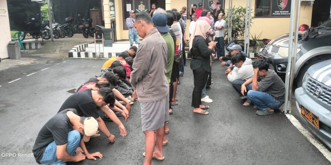 Patroli Dini Hari Gagalkan Adu Mekanik 25 Pemuda di Sukolilo, Polisi Wajibkan Absen Bareng Orang Tua