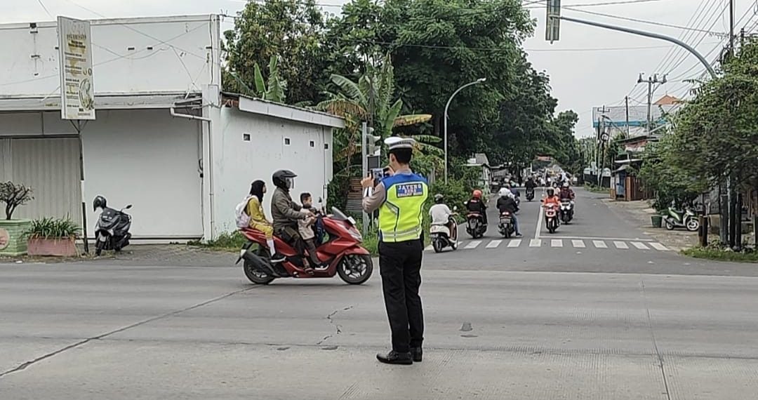 Satuan Lalu Lintas Polres Rembang Terapkan E-Tilang Handheld, Tingkatkan Transparansi Penegakan Hukum