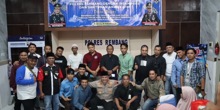 Wujud Apresiasi Peran Pers, Polres Rembang Gelar Bukber dan Santuni Anak Yatim