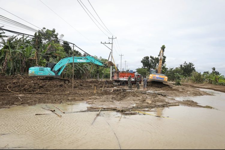 Penutupan Tanggul Sungai Tuntang, Ditargetkan 3 Hari Selesai
