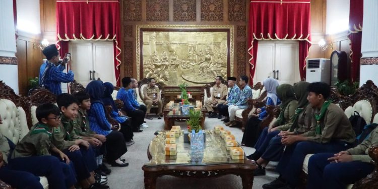 Plt Bupati Pati Berangkatkan Kontingen OlympicAD ke Makassar