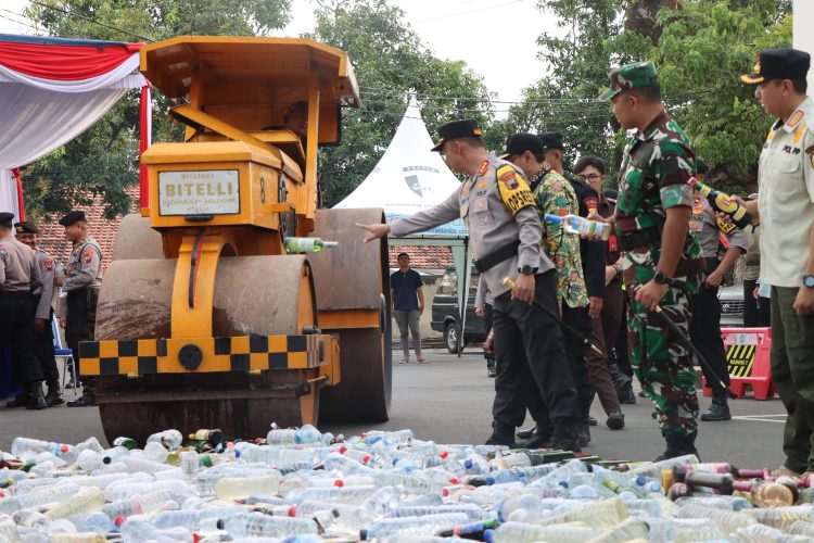 5.475 Botol Miras Ilegal Disita, Polresta Pati Tegaskan Perang terhadap Peredaran Minuman Keras