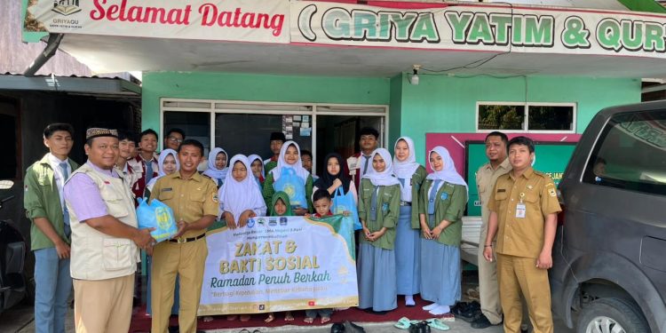 Griya Yatim & Quran Terima Paket Sembako untuk Anak Yatim dan Duafa dari OSIS SMAN 3 Pati