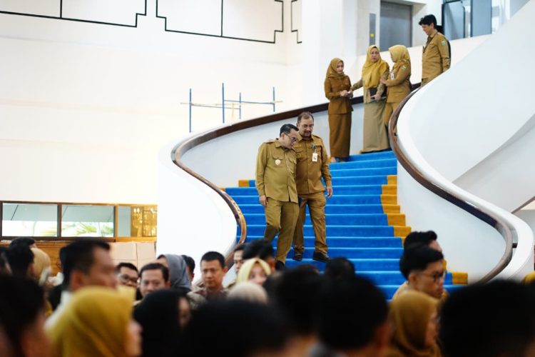 Dialog Antikorupsi, Chandra dan Pimpinan Daerah se-Jateng Tandatangani Pakta Integritas