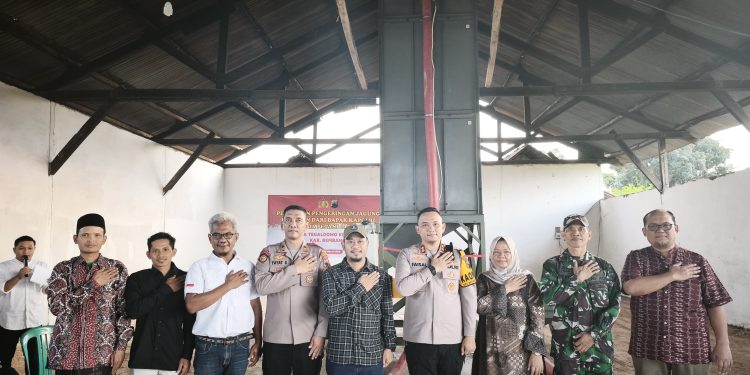 Kapolres Rembang Resmikan Mesin Pengering Jagung Bantuan Kapolri untuk Petani Gunem