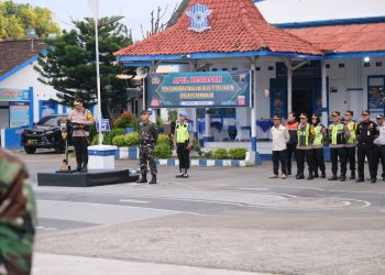 Kapolres Rembang Pimpin Apel Pengamanan, Pastikan Malam Takbiran Aman dan Kondusif