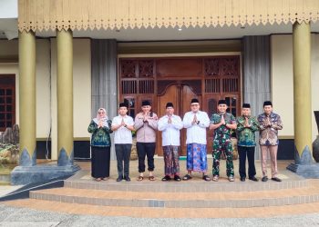 Pererat Silaturahmi; Kapolres Rembang Bersama Forkopimda Hadiri Open House di Kediaman Bupati Rembang