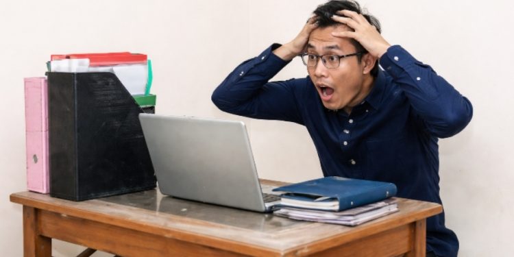 Dari Spreadsheet ke Sistem Terintegrasi: Kapan Waktu yang Tepat Beralih ke ERP?