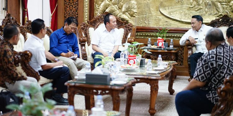 Universitas Diponegoro Jajaki Program Beasiswa Kurang Mampu untuk Warga Pati