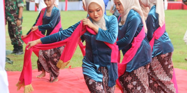 ‎Tari Gambyong SMK Al-Fallah Curi Perhatian di Pembukaan TMMD ke-128 Pati