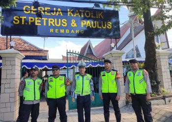 Polres Rembang Amankan Ibadah Wafat Isa Al-Masih dan Paskah di Gereja Paroki St. Petrus dan Paulus