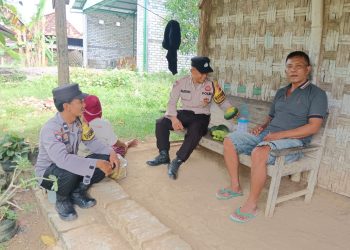 Perkuat Kamtibmas, Polsek Sumber Blusukan ke Desa Polbayem Ajak Warga Aktif Jaga Keamanan