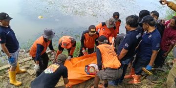 M 4 y 4 t Pria Ditemukan Mengapung di Embung Beketel, Polisi Selidiki Keterkaitan dengan Ceceran D 4 r 4 h