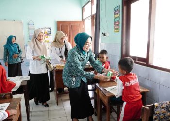 Bunda Literasi Pati Ajak Siswa SDN 03 Pucakwangi Gemar Membaca