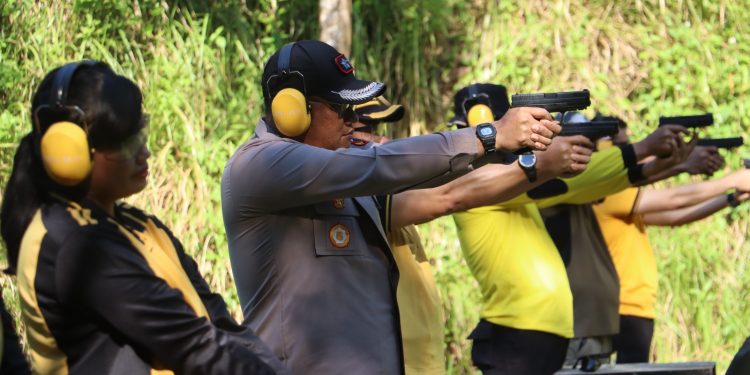 Polres Rembang Gelar Latihan Menembak Periodik I Tahun Anggaran 2026