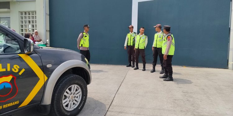 Patroli Siang Hari, Polsek Sulang Hadir Berikan Rasa Aman di Tengah Masyarakat