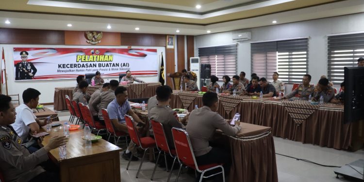 Adaptif di Era Digital, Si Humas Polres Rembang Bekali Operator Medsos Manfaatkan AI untuk Konten Kreatif