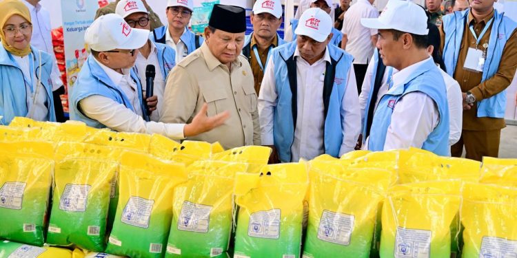 Tanggapi Rupiah Anjlok 17.600, Prabowo: Rakyat Desa Tak Pakai Dolar