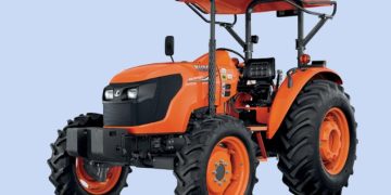 Teknik Penggunaan Traktor di Sawah: Penanaman, Pembajakan, dan Perawatan Alat