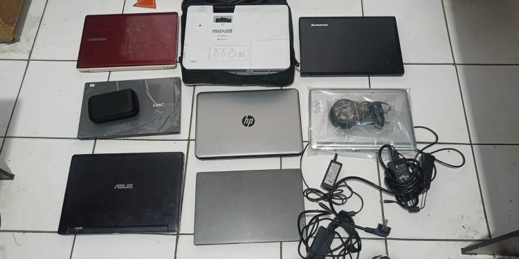 Gondol 6 Laptop SD 2 Mulyoharjo, Dua Pencuri Diringkus Polresta Pati Jelang Subuh