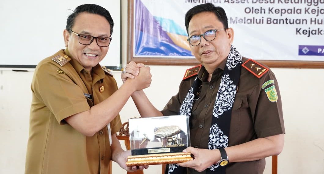 Sertifikat Aset Desa Ketanggan Diserahkan, Perkuat Kepastian Hukum