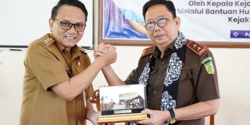 Sertifikat Aset Desa Ketanggan Diserahkan, Perkuat Kepastian Hukum
