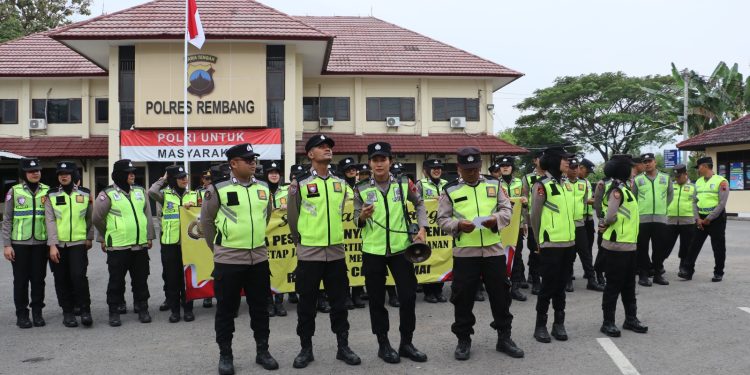 Latih Kemampuan Negosiasi, Polres Rembang Siapkan Personel Hadapi Aksi Unjuk Rasa Secara Humanis