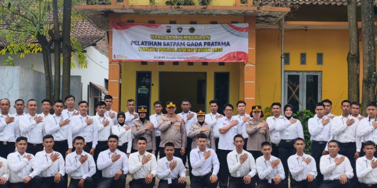 Kapolres Rembang Dampingi Dirbinmas Polda Jateng Buka Pelatihan Satpam Gada Pratama di Rembang