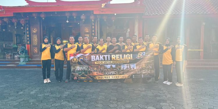 Semarak HUT Bhayangkara ke-80, Polres Rembang Gelar Bhakti Religi dan Indonesia Asri di Tempat Ibadah