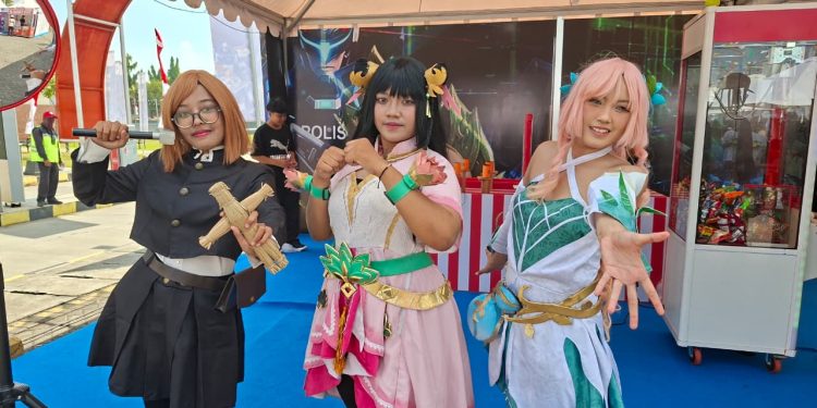 Karakter Mobile Legends Kreasi Cosplayer dari Berbagai Daerah Jadi Magnet Keseruan Turnamen E-Sport Kapolda Jateng Cup 2026