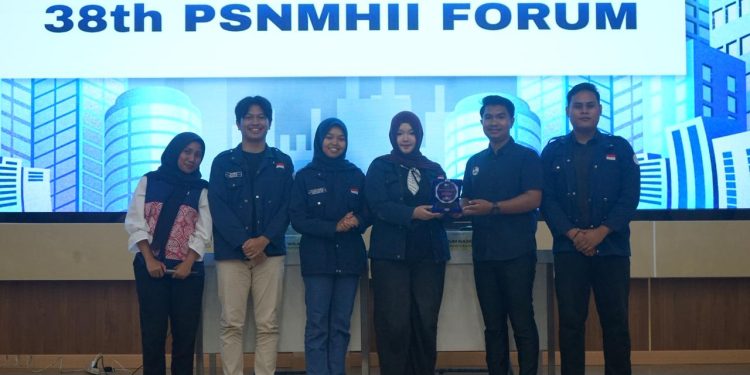 Perkuat Peran Perempuan Menghadapi Krisis Iklim, Duo Mahasiswi UPER Juarai PSNMHII 2026