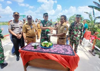 Kapolsek Rembang Kota Hadiri Peresmian Jembatan Garuda Merah Putih di Desa Kasreman