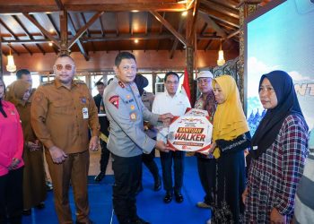 Kapolda Jateng Pimpin Puncak Bakti Kesehatan Hari Bhayangkara ke-80 di Tegal, Hampir Seribu Warga Nikmati Layanan Gratis
