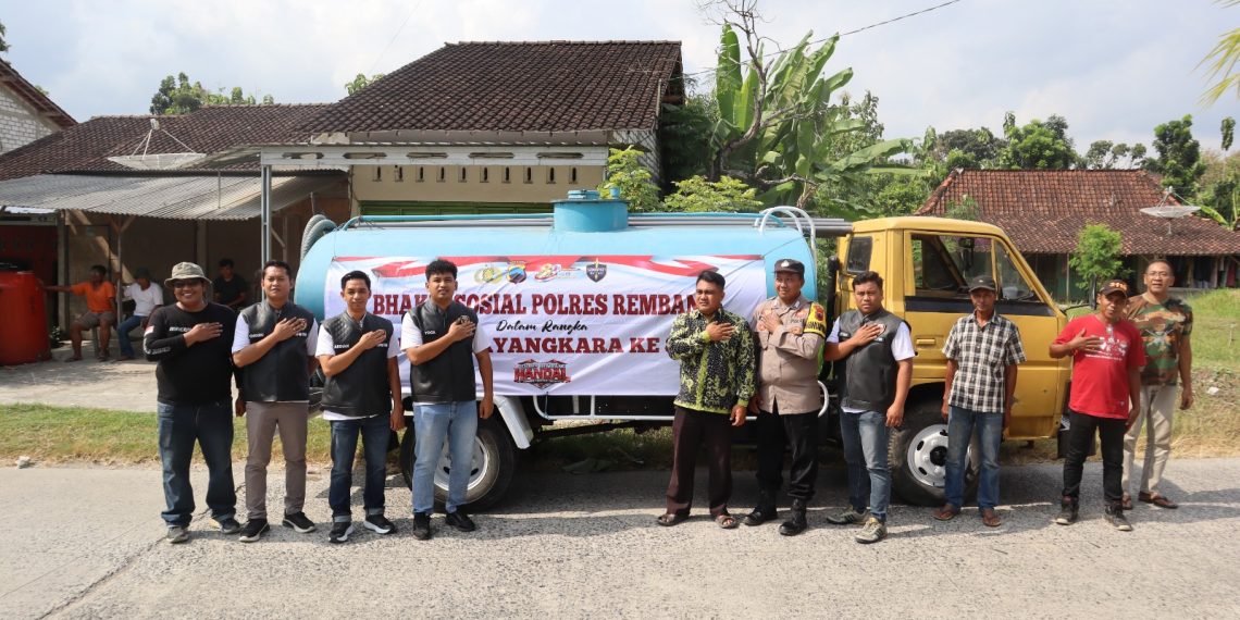 Satreskrim Polres Rembang Salurkan Bantuan Air Bersih untuk Warga Lambangan Kulon, Wujud Kepedulian di HUT Bhayangkara ke-80