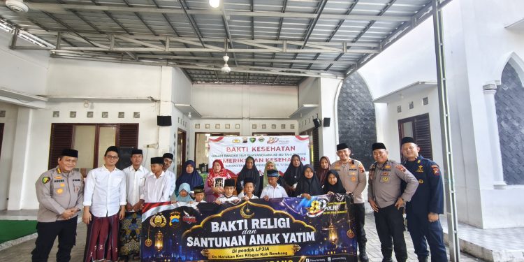 Sentuh Hati Warga dan Santri, Polres Rembang Tebar Kepedulian di Ponpes Gus Baha Di Hari Bhayangkara ke-80
