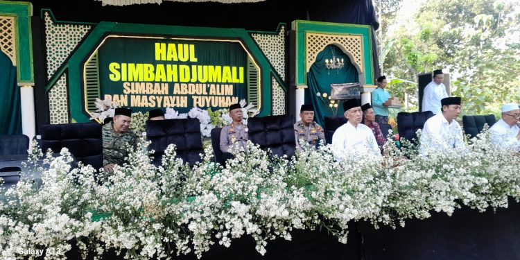 Kabag SDM Polres Rembang Hadiri Haul Simbah Djumali, Simbah Abdul Alim dan Masyayih Tuyuhan