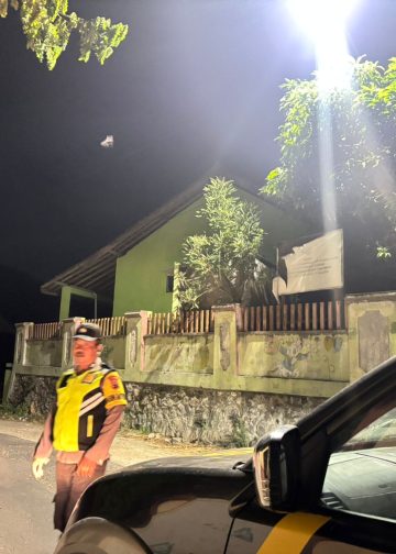 Patroli Malam Polsek Gunem Polres Rembang Jaga Kondusivitas Kamtibmas
