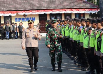 Polres Rembang Gelar Apel Pengamanan Pelantikan Calon Warga Baru PSHT Parluh-17