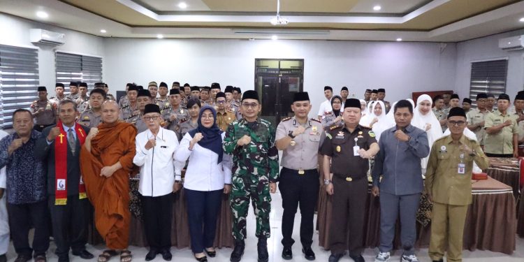 Momentum Hari Bhayangkara ke-80, Polres Rembang Perkuat Persatuan Melalui Doa Bersama