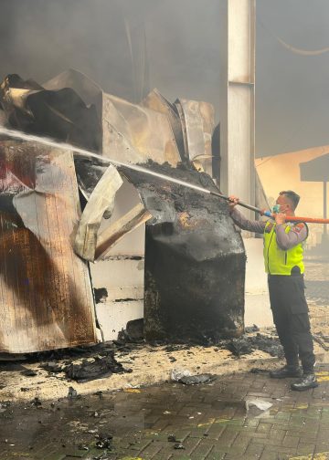 70 Persen Area Pabrik PT Dua Putra Utama Makmur Pati Terbakar, Penyebab Masih Diselidiki