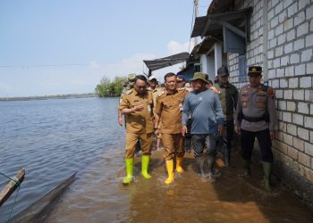 Pemprov Jateng Salurkan Bantuan Rp313 Juta untuk Warga Terdampak Rob Tunggulsari Tayu