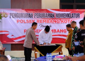 Kapolres Rembang Resmikan Perubahan Nomenklatur Polsek Rembang Kota Menjadi Polsek Rembang