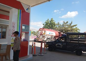 Patroli Antisipasi Kelangkaan BBM, Polres Rembang Pastikan Situasi Tetap Kondusif