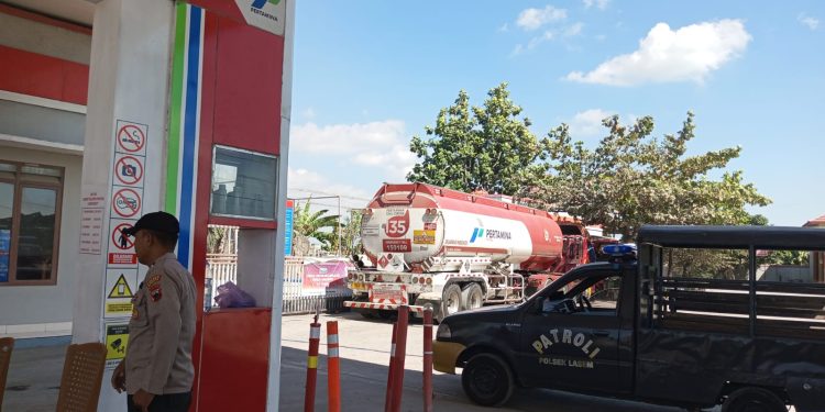 Patroli Antisipasi Kelangkaan BBM, Polres Rembang Pastikan Situasi Tetap Kondusif