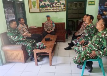 Kapolsek Sumber Jalin Silaturahmi dengan Koramil Sumber, Perkuat Sinergitas TNI–Polri